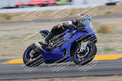 media/Jan-14-2023-SoCal Trackdays (Sat) [[497694156f]]/Turn 4 Set 2 (1030am)/